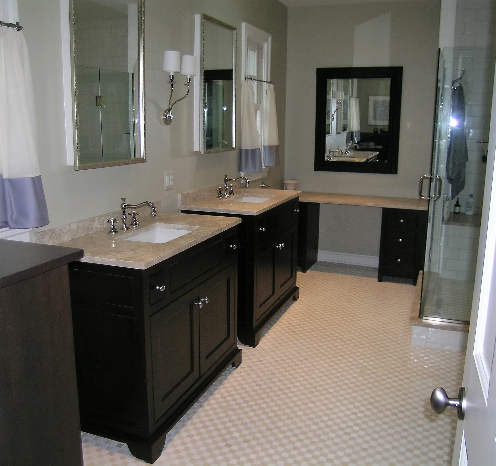 Vanity (2).jpg