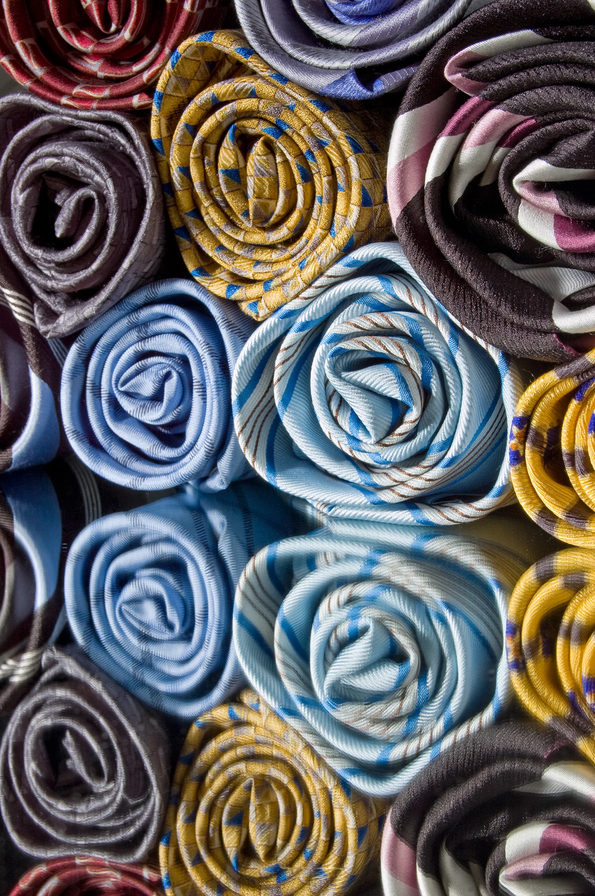 Ties2_27_sRGB.jpg