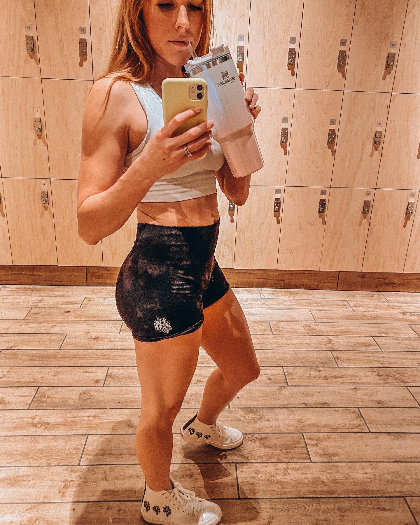 It&rsquo;s a 30 minute commitment to yourself. That&rsquo;s IT 🔥✨ Can you give yourself 30 minutes of time and attention? You deserve it..

I take my Bodi app everywhere-gym or home. So many different workouts!!!! Currently, I&rsquo;m hooked on yoga