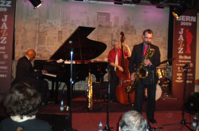 Live in Bern, Switzerland with Junior Mance