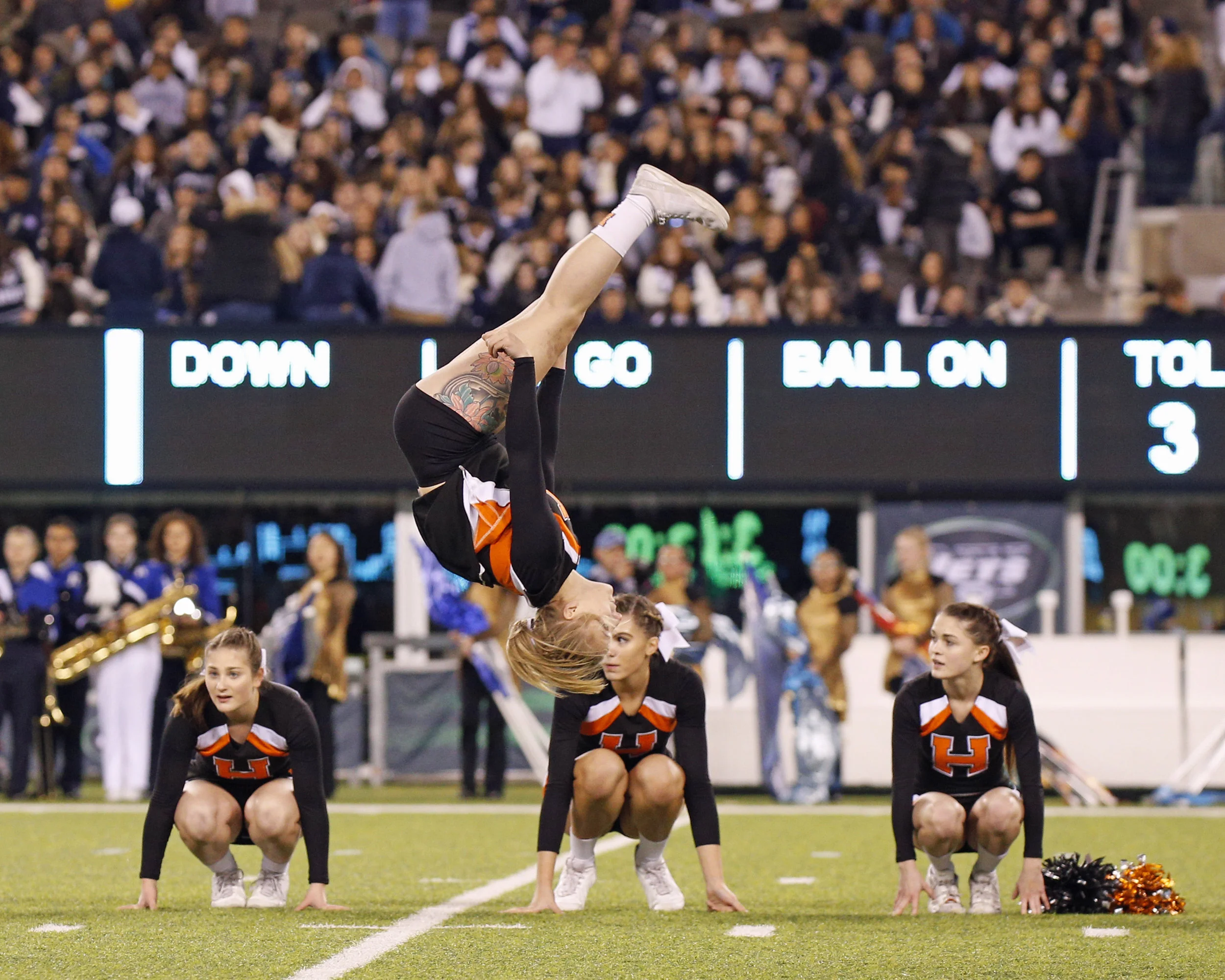 MetLifeBandCheer44EBT.jpg