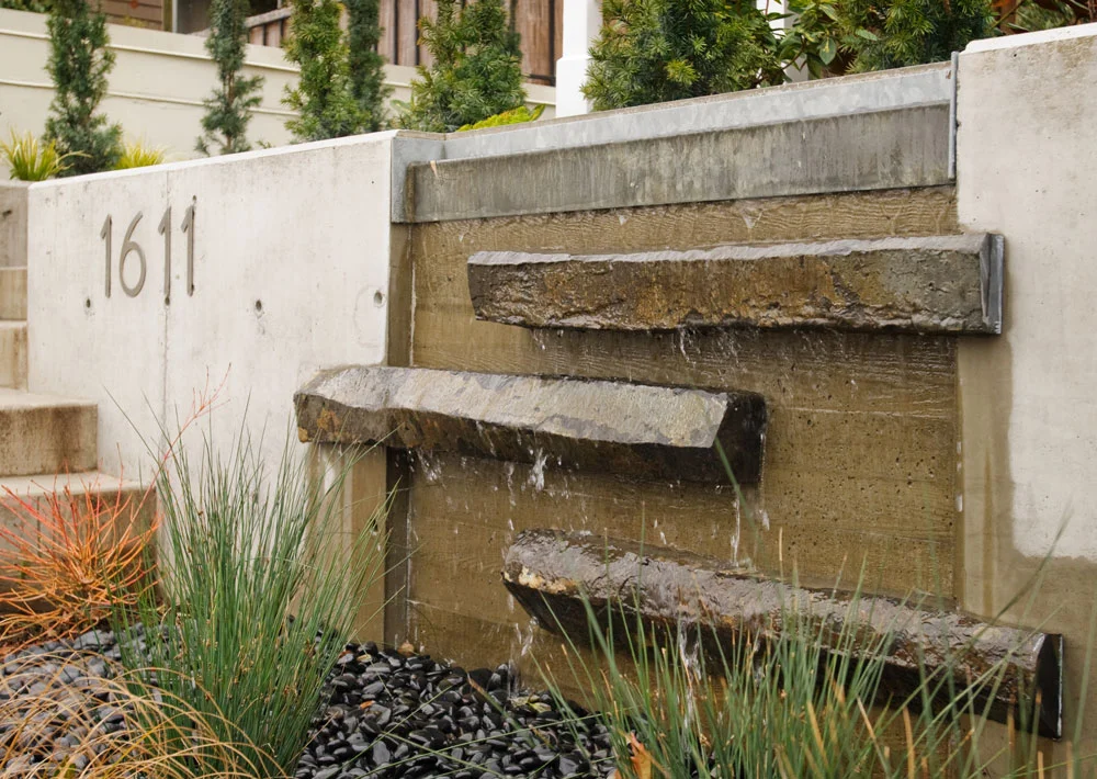 Fountain/Water Feature