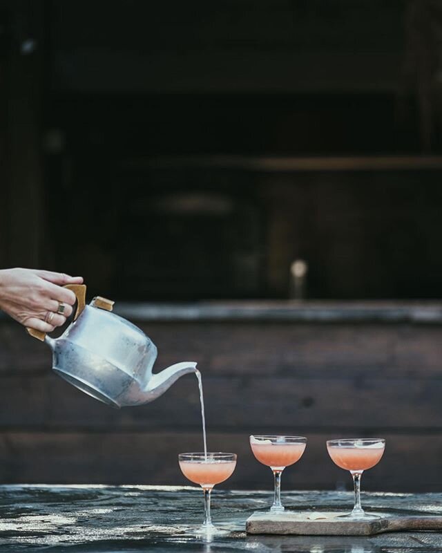 The Lillet Rose really is the most delightful cocktail - I think this should be shaken in a swanky cocktail shaker, however I find a teapot works just as well👌🏼 The recipe card for this cocktail will be going out with all online orders this week, r