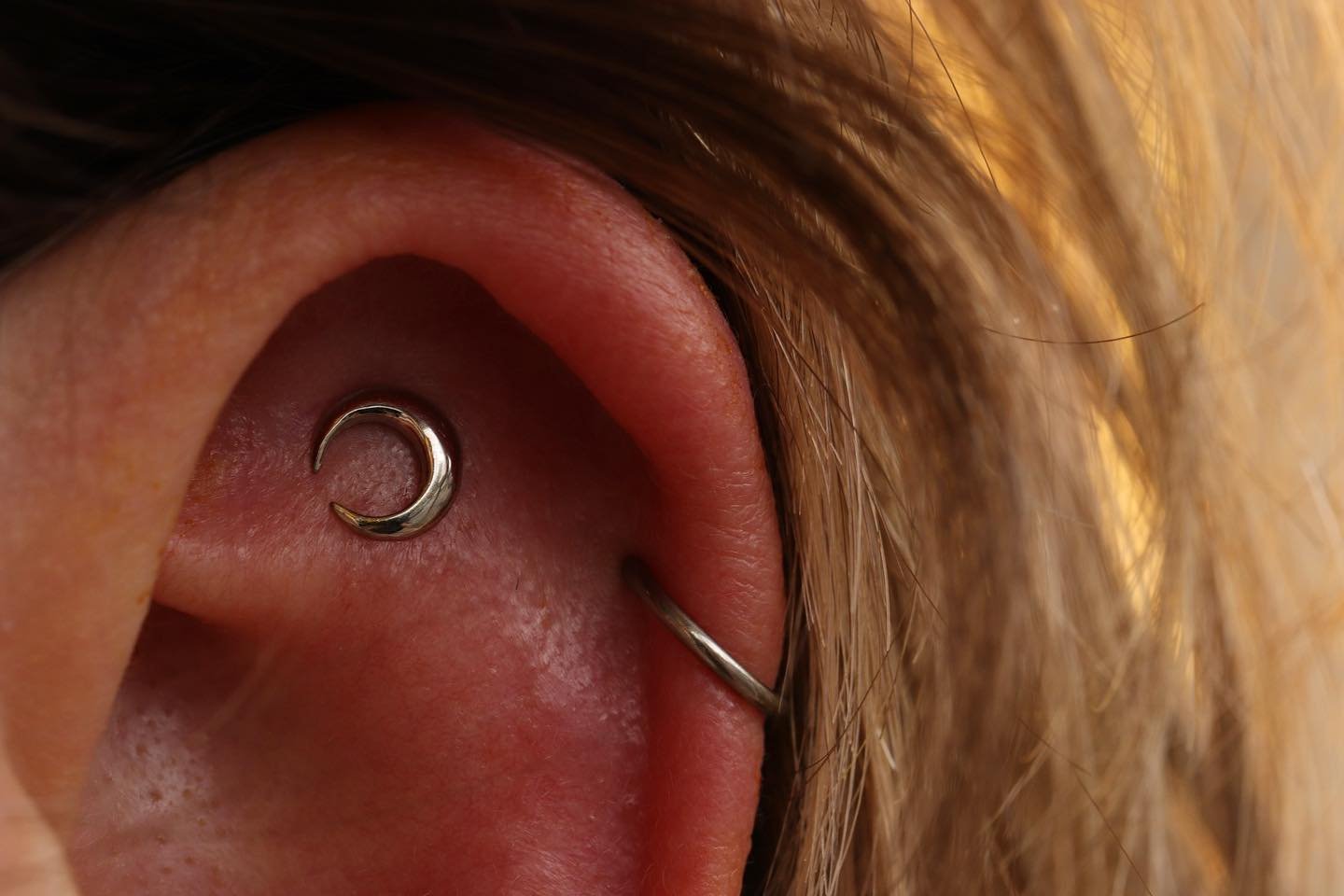 This mooon, the placement, just perfect! Jewelry from @quetzallijewelry piercing by me! @alterethos_ is just a few weeks away!!! Catch @everymanhas_a_marissa and i in Cleveland piercinggg on June 8th at @mulberrys_cleveland !