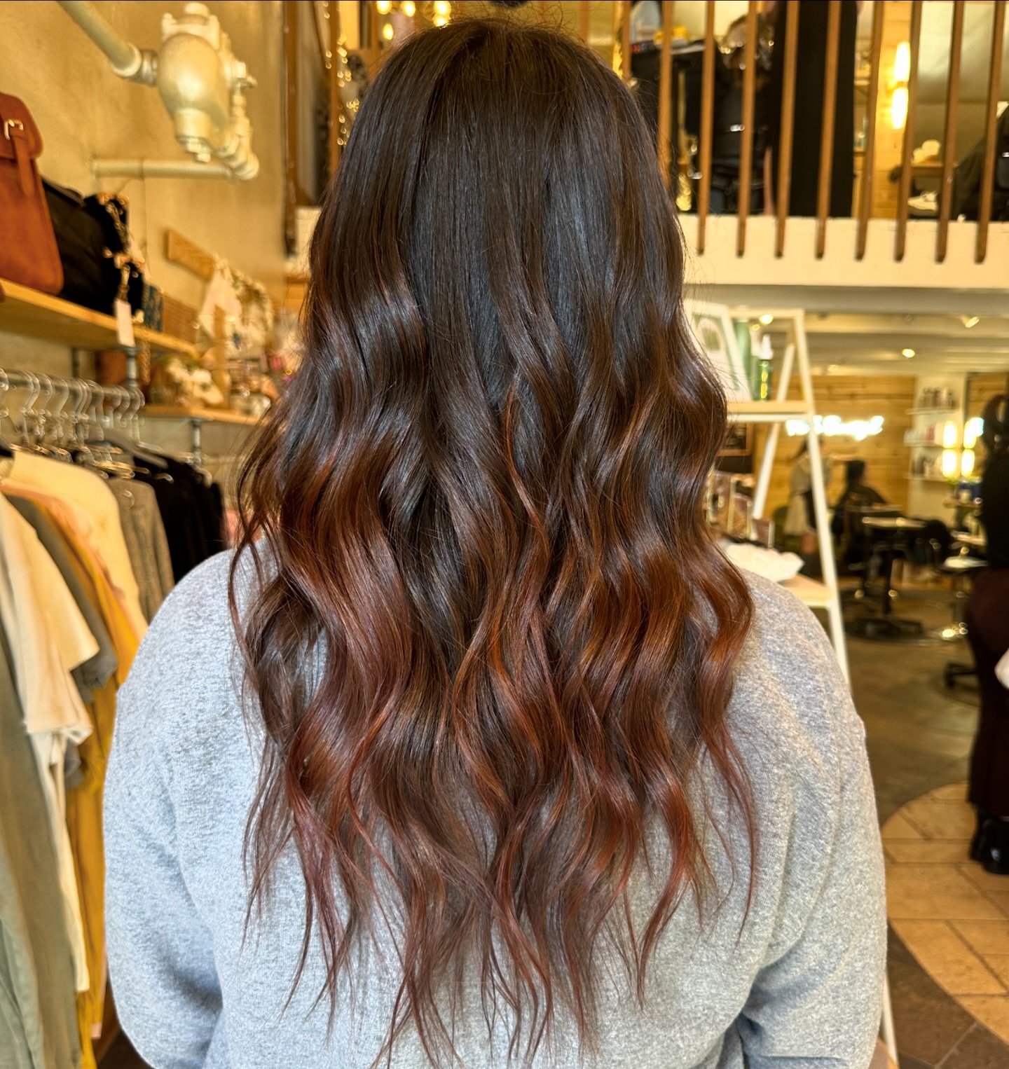 This copper by @hairbypaytongarcia is jaw dropping! 🧡
✽
✽
✽
✽
✽
Roots Beauty Studio 
115 Linden Street, Fort Collins 
970.484.2119
𝑪𝒂𝒍𝒍 𝒐𝒓 𝒈𝒐 𝒐𝒏𝒍𝒊𝒏𝒆 𝒕𝒐 𝒃𝒐𝒐𝒌 𝒂𝒏 𝒂𝒑𝒑𝒐𝒊𝓷𝒕𝒎𝒆𝒏𝒕