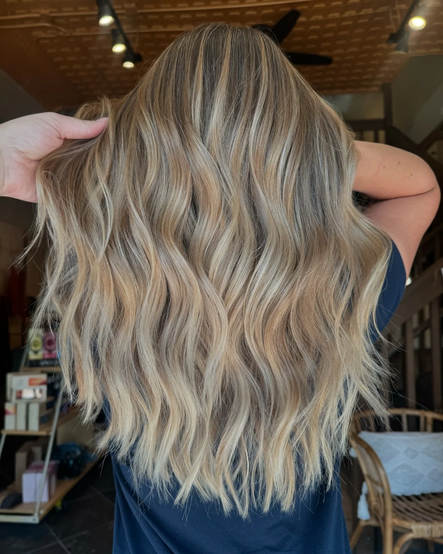 ✨⭐️ You&rsquo;re so golden ⭐️✨
Hair by @kenzierae_roots 
&bull;
&bull;
&bull;
𝚁𝚘𝚘𝚝𝚜 𝙱𝚎𝚊𝚞𝚝𝚢 𝚂𝚝𝚞𝚍𝚒𝚘
𝟷𝟷𝟻 𝙻𝚒𝚗𝚍𝚎𝚗 𝚂𝚝𝚛𝚎𝚎𝚝, 𝙵𝚘𝚛𝚝 𝙲𝚘𝚕𝚕𝚒𝚗𝚜
𝟡𝟟𝟘.𝟜𝟠𝟜.𝟚𝟙𝟙𝟡
𝙲𝚊𝚕𝚕 𝚘𝚛 𝚐𝚘 𝚘𝚗𝚕𝚒𝚗𝚎 𝚝𝚘 𝚋𝚘𝚘𝚔 𝚊𝚗 𝚊?