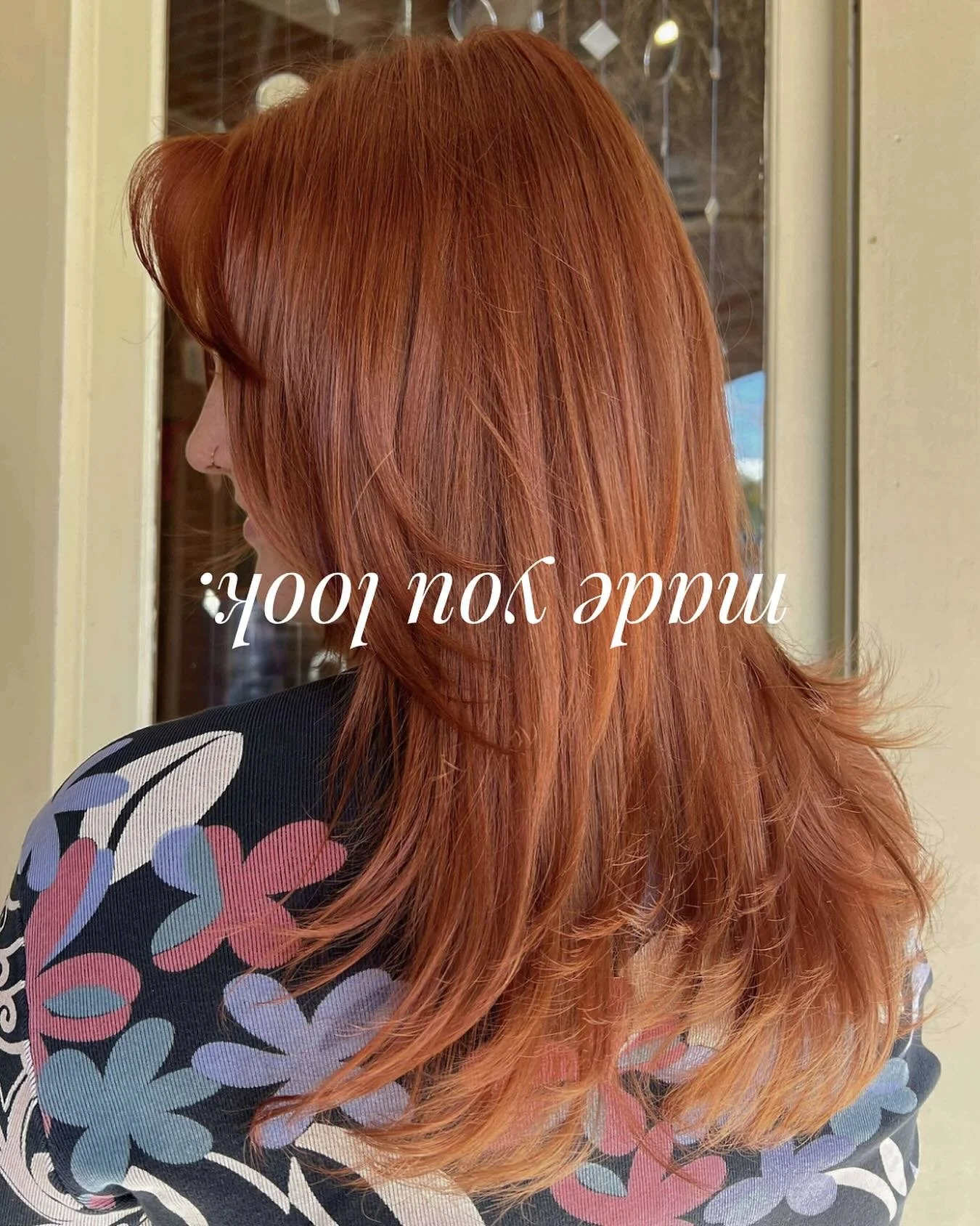 ˙ʞool noʎ ǝpɐɯ

Honestly, we don&rsquo;t blame you. 😉

This rich copper blend with soft layers was made to turn heads. Effortlessly bold, beautifully refined. 🍂✨

#rootsbeautystudio #fortcollinshairsalon #redhead #madeyoulook