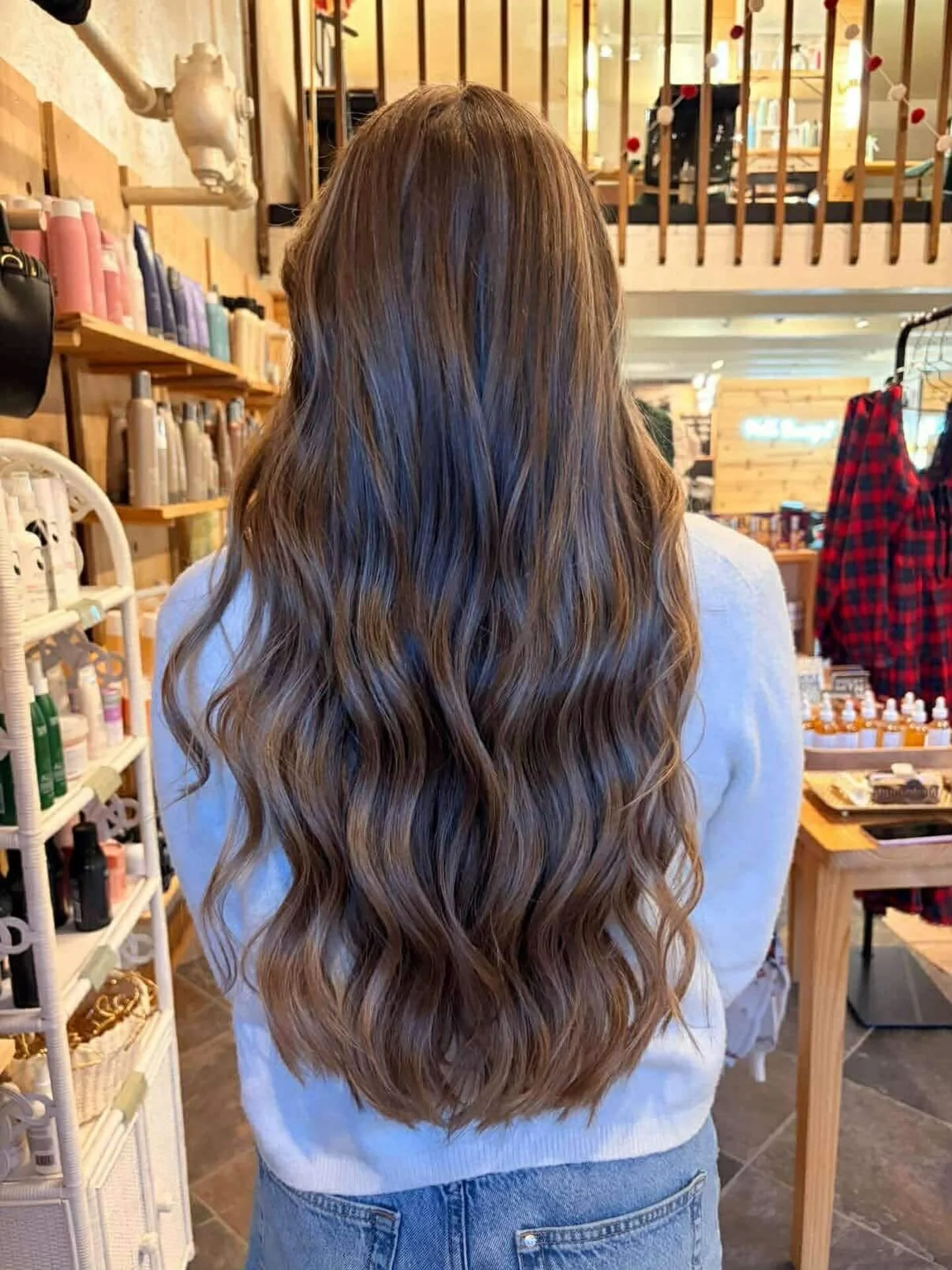 Your daily dose of Vitamin B(runette)☀️

Save this as inspo for your next appointment! 

#rootsbeautystudio #fortcollinshairsalon #longhair