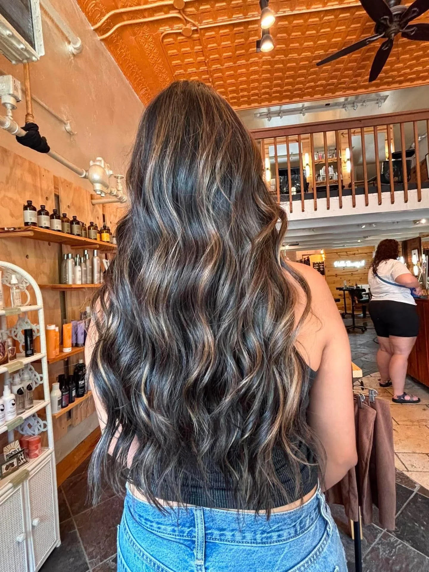 POV: You ask for subtle dimension 🤩

#rootsbeautystudio #fortcollinshairsalon #hairinspo #brunette