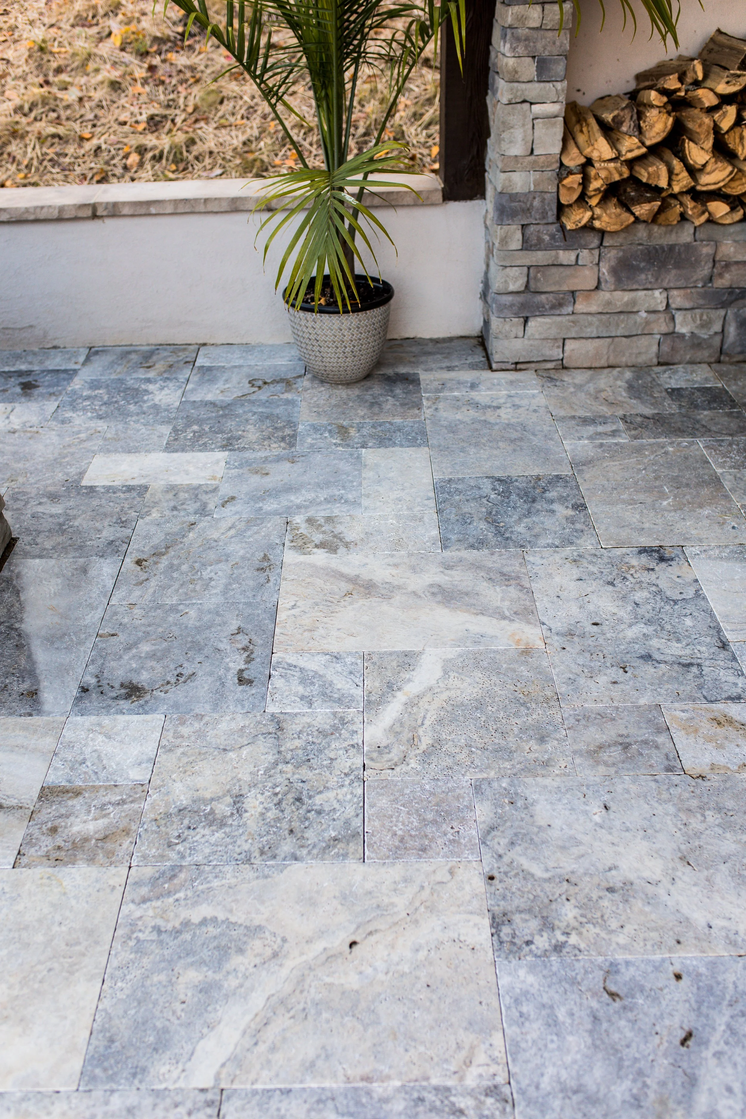 Travertine | Silver