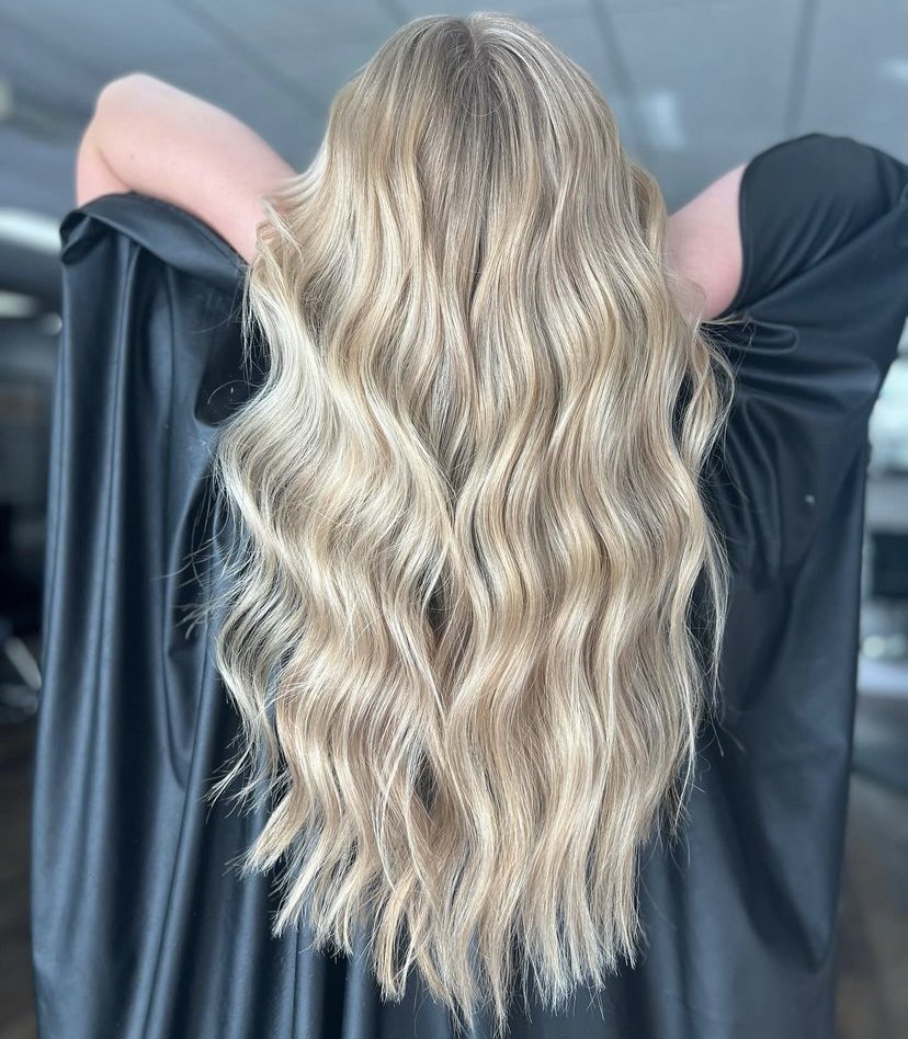 It&rsquo;s a night on the town! What&rsquo;s your go-to hairstyle?

Whether it's a romantic date or a girls' night out, you deserve a night of feeling your absolute best! And your hair is can be your ultimate accessory 😉

Some of my go-to styles for