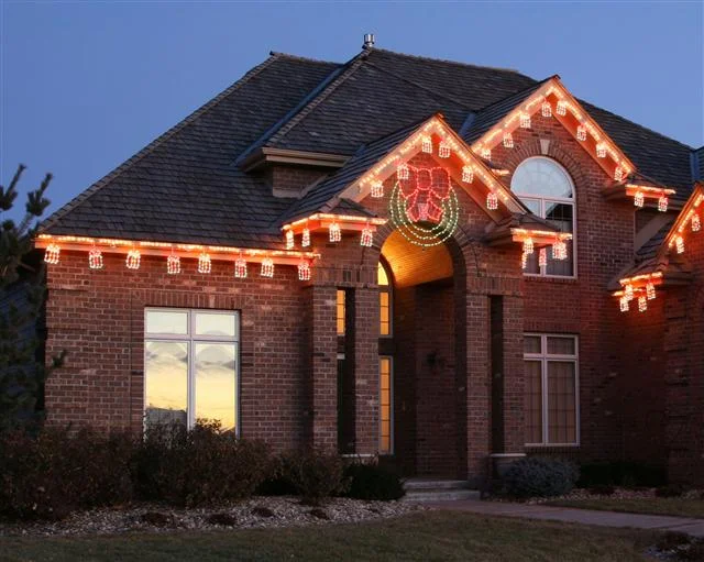 glitter and glow chrismas decor residential exterior (37).jpg