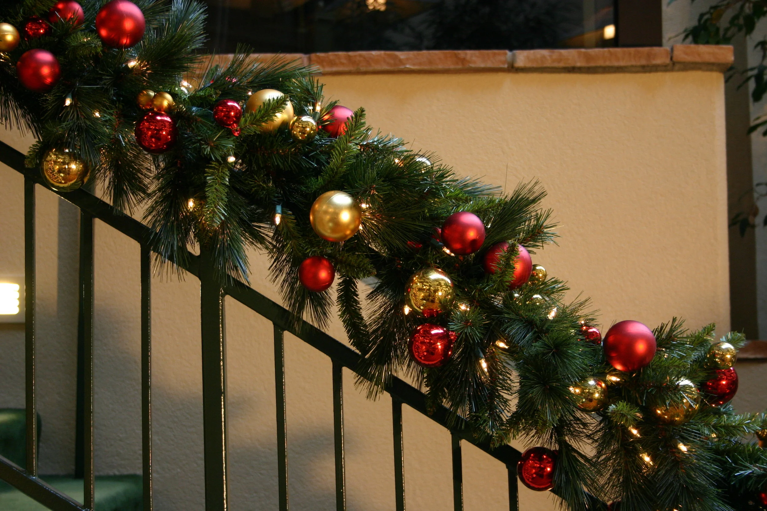 Ornament Garland.JPG