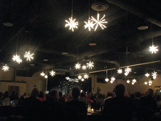 glitter and glow event lighting.jpg