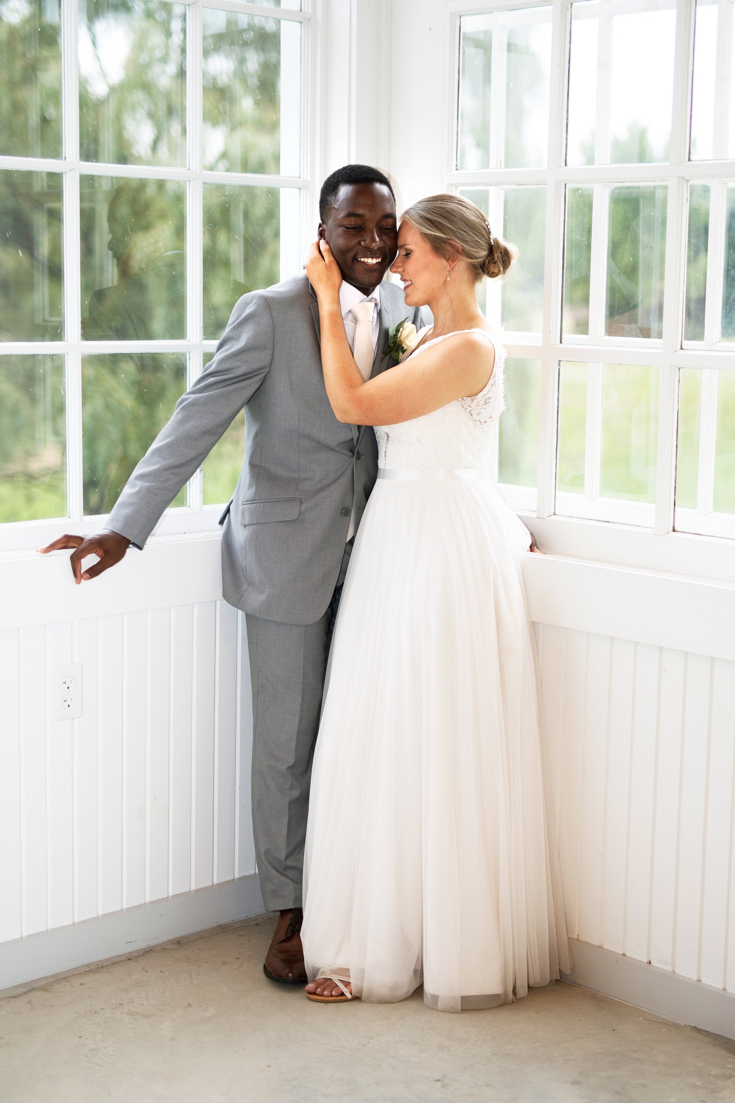 bride forehead touch