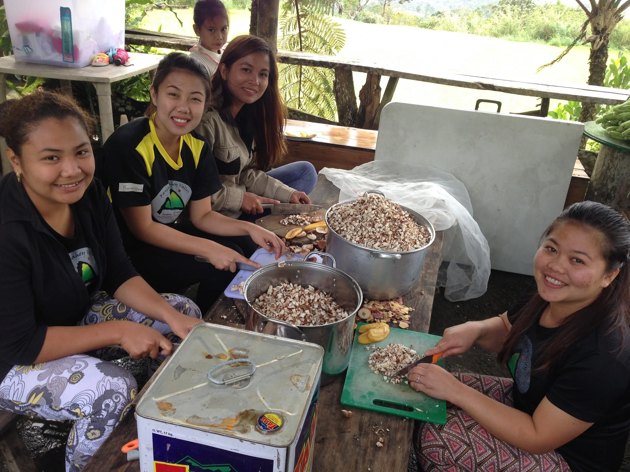 Here are the ladies who worked the kitchen- chopping mushrooms for their mushroom burgers