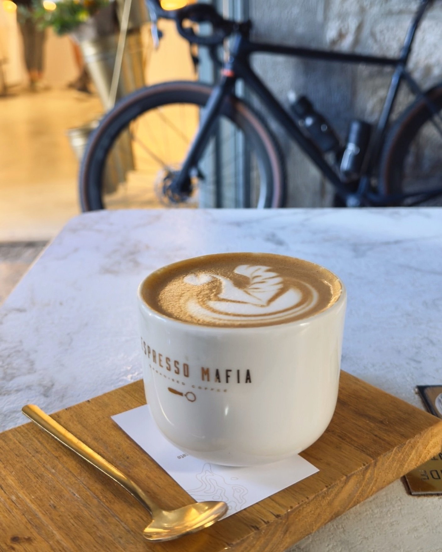 Let&rsquo;s start Monday right.

A strong flat white and a ride 🚴 

Did you know Monday we roast our coffee, fresh for the week? Walk by and you can literally smell your beans getting prepared for you to enjoy here (or take home) 🤩 

Comencem dillu