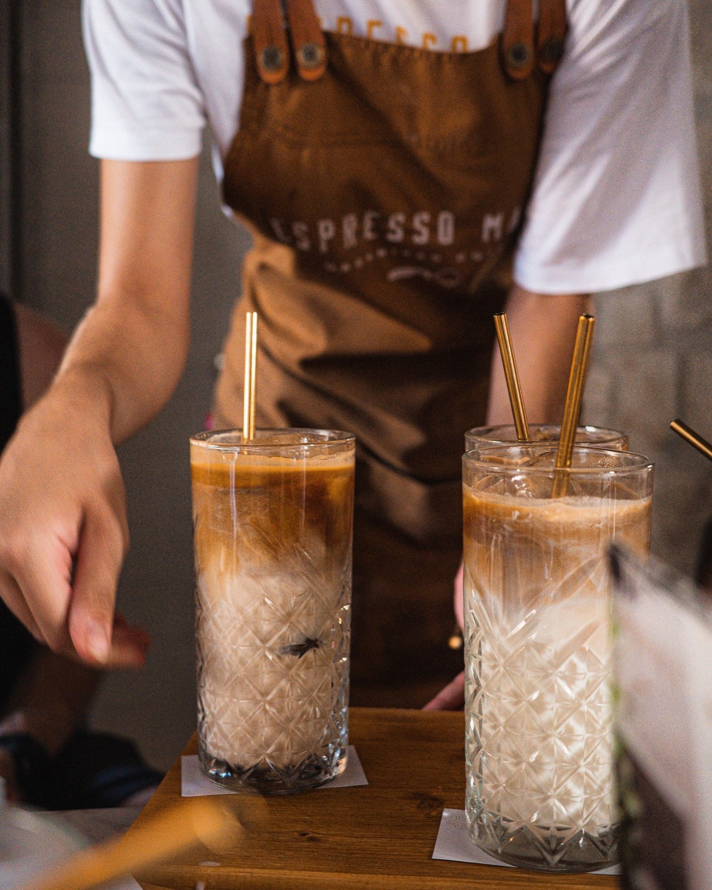 Iced season is here!

All of our coffees can be served over ice. 

They also make a wonderful little clinky clinky sound when you stir them around and the ice hits the metal straw 😏

La temporada de gel &eacute;s aqu&iacute;!

Tots els nostres caf&e