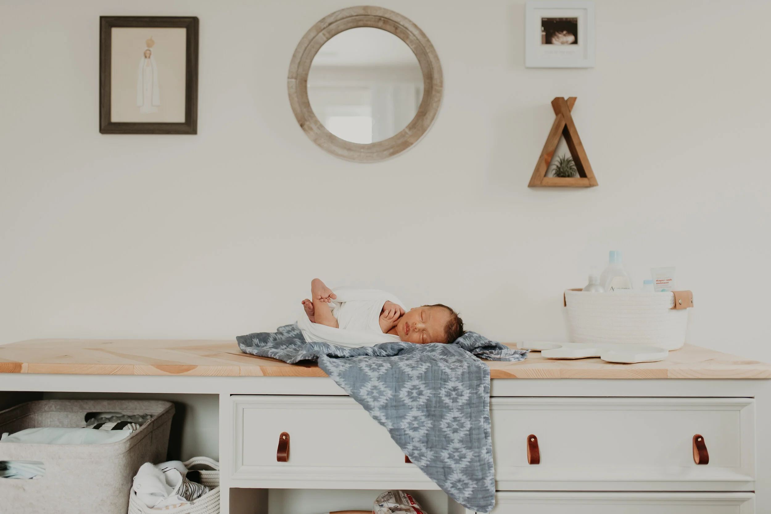 newborn  Photgraphers in Eugene OR1-65.jpg