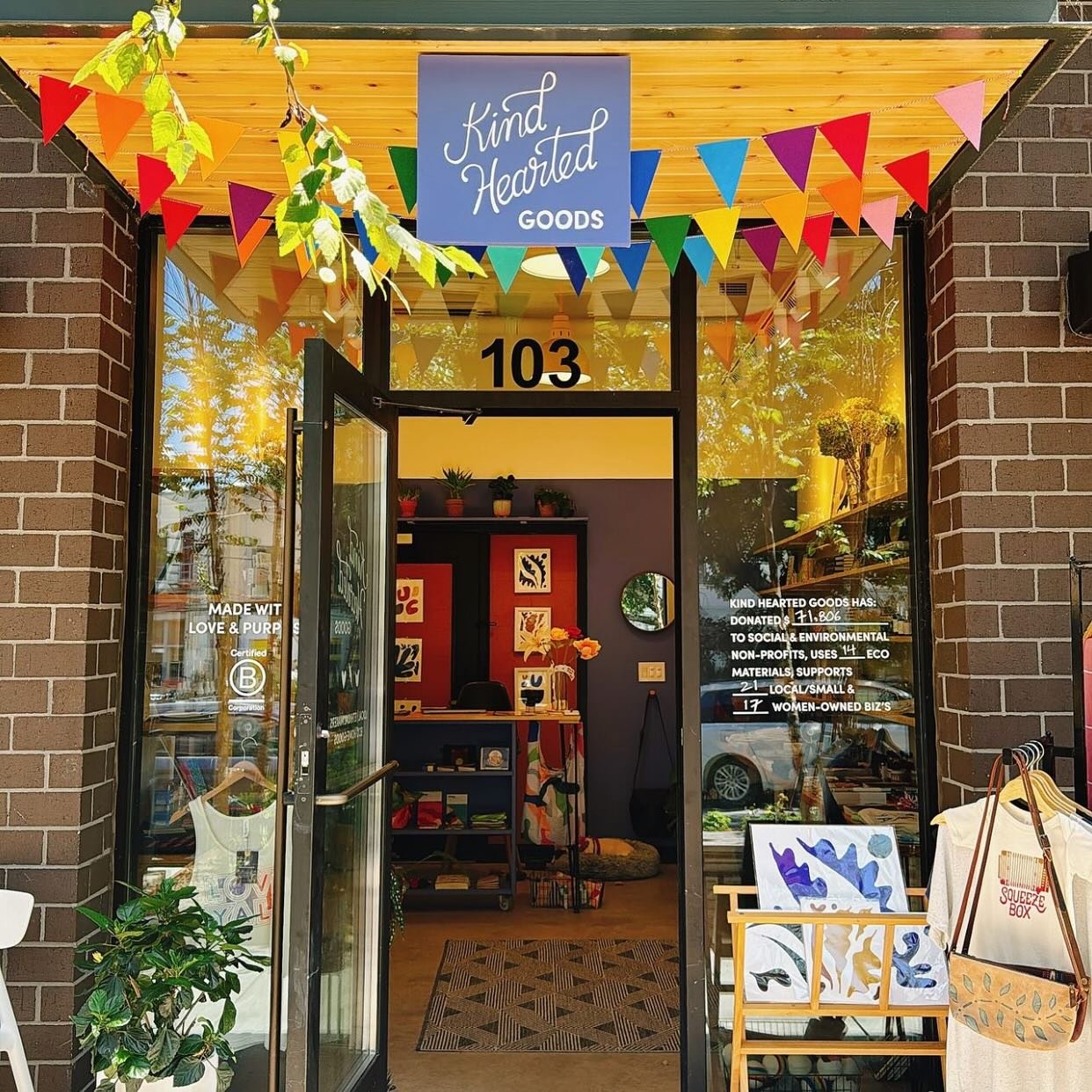 We can&rsquo;t wait to spend this gorgeous Saturday with @kindheartedgoods and our amazing vendors at the ✸𝐑𝐀𝐃𝐕𝐈𝐄𝐖 𝐏𝐨𝐩 𝐔𝐩✸ It&rsquo;s gonna be a great day as we sip, shop and support our local creatives and small business community. And d