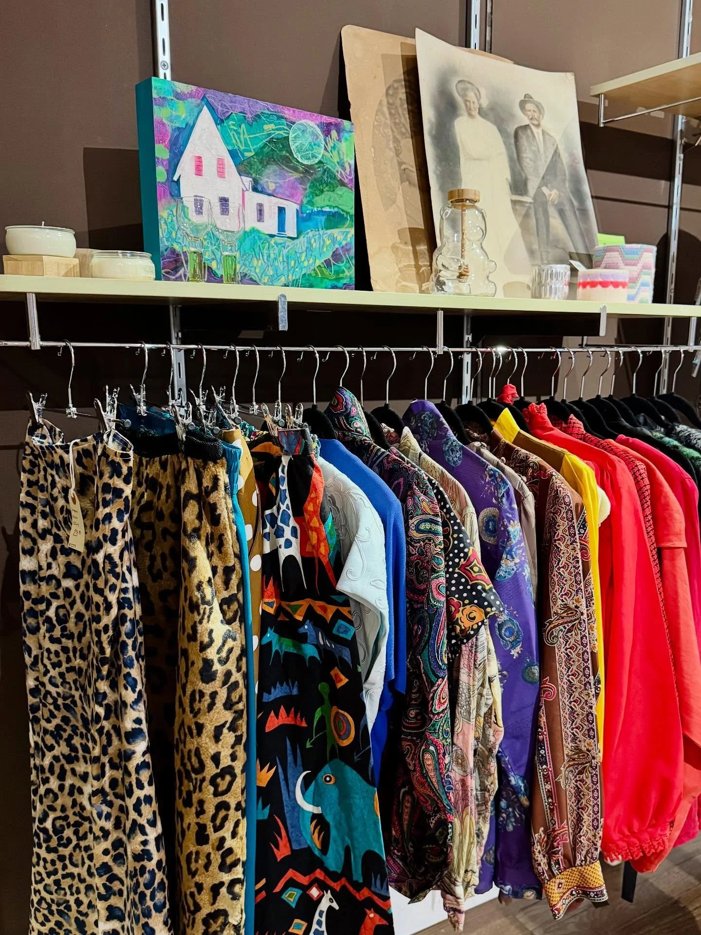 Are you afraid of the dark? Don&rsquo;t be&hellip;everything in this store is lit!

🕸️ 𝗪𝗜𝗖𝗞𝗘𝗗 𝗕𝗢𝗢-𝗧𝗜𝗤𝗨𝗘
Now open everyday until Nov 2
Mon-Thu 11a-7p
Fri-Sat 10a-8p
Sun 12-6p
in the Asheville Mall near Hot Topic and Bath &amp; Body Work