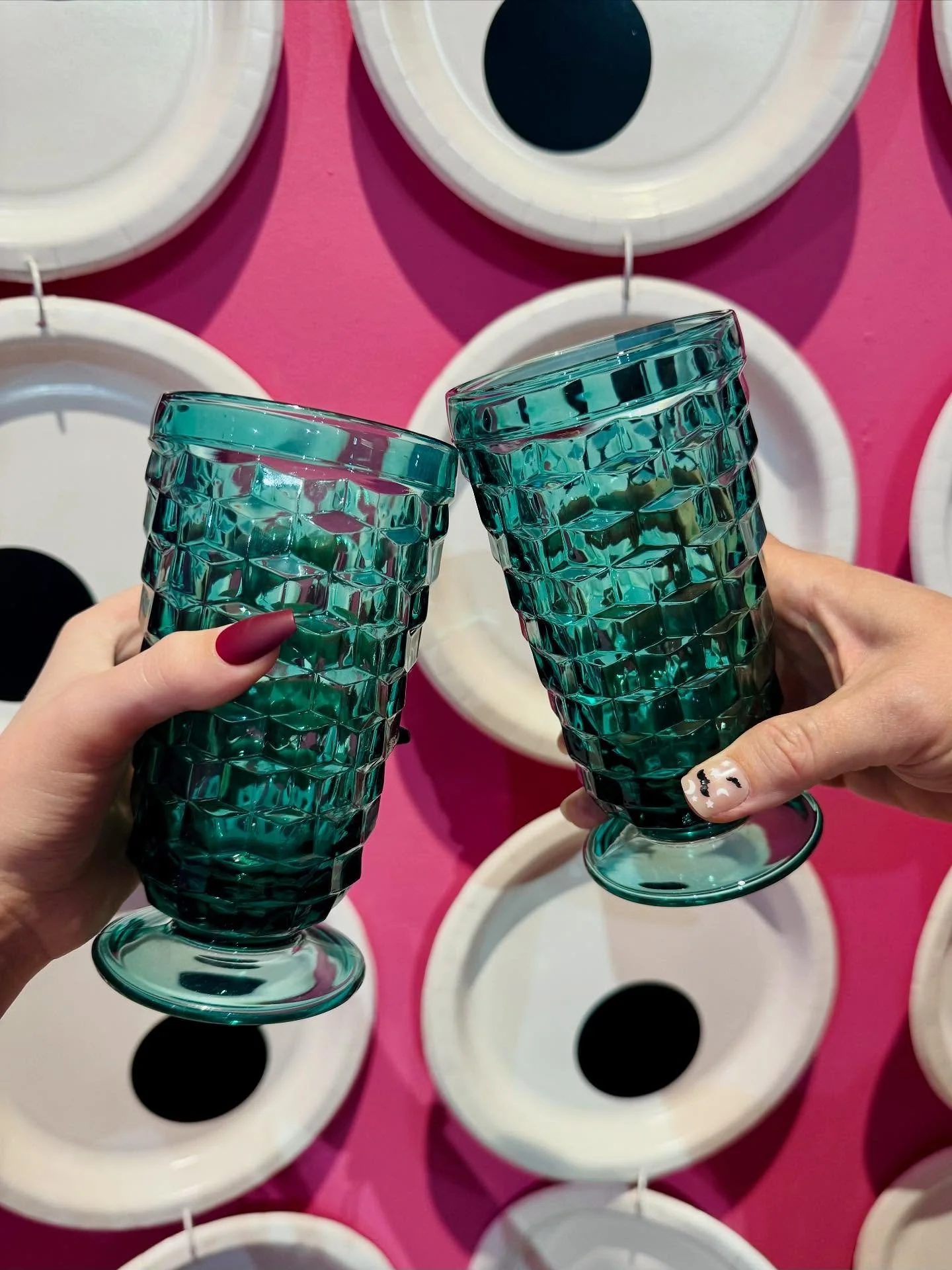 Cheers to a creeptastic 𝗪𝗜𝗖𝗞𝗘𝗗 𝗕𝗢𝗢-𝗧𝗜𝗤𝗨𝗘🕸️🕸️🕸️ We had a lot of fun putting together a spootacular collection of items from our amazing vendors and can&rsquo;t wait for the next pop up.

Do you hear those sleigh bells jingling?!
.
.
.