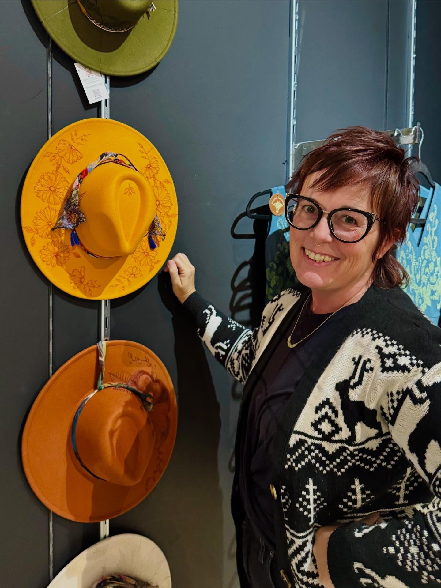 Burn and take home your very own felt hat this Thursday with Tanya of @shescraftyavl 🔥🔥🔥

Thursday, Dec 11 from 6-8pm
At the Holiday Pop Up Shop inside the Asheville Mall

Space is limited, so grab your spot with the link in our bio. Tag a friend 