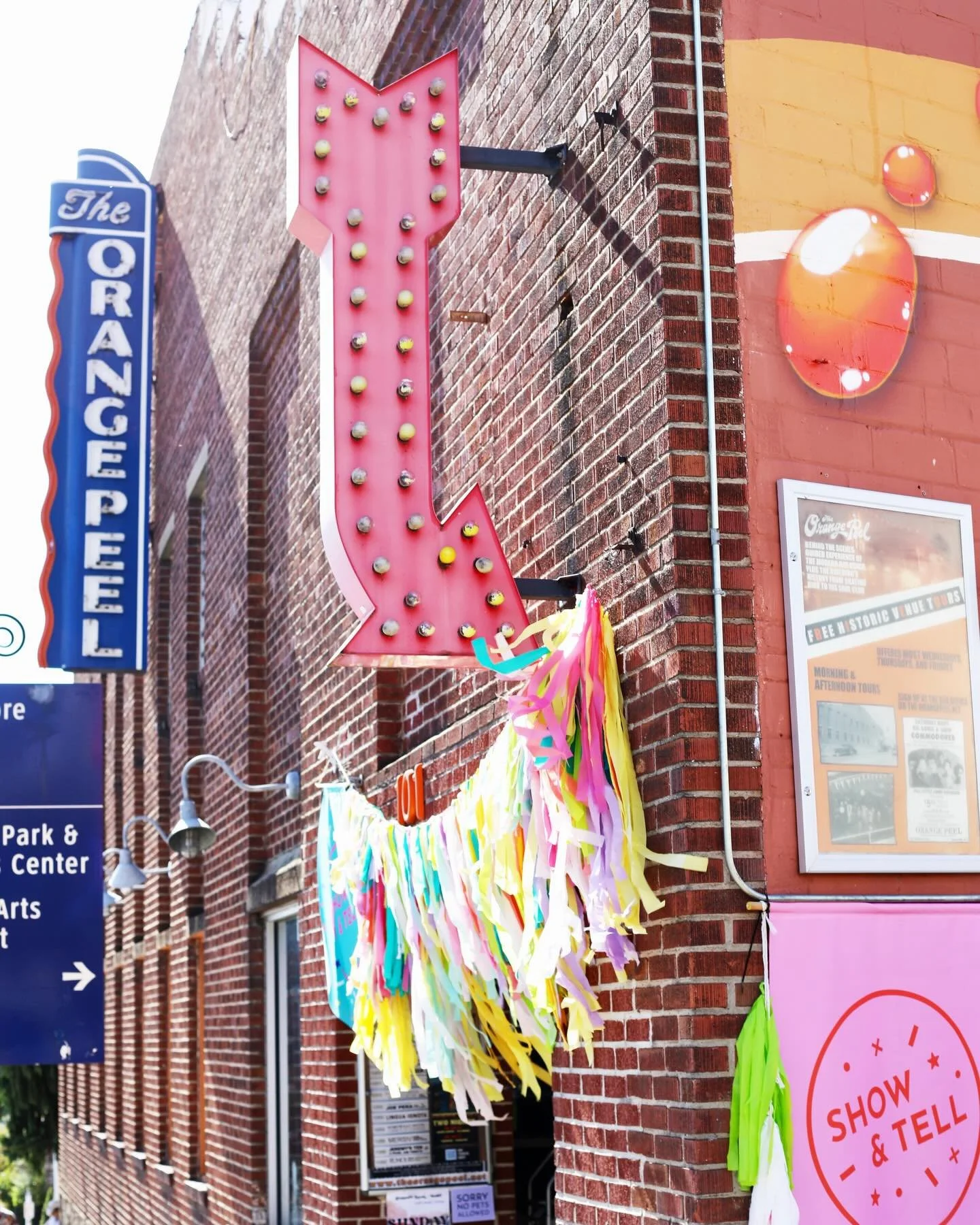 In less than two weeks, we&rsquo;ll be setting up with 40 art, handmade, and vintage vendors inside one of the best venues in Asheville! See you at the 𝙎𝙥𝙧𝙞𝙣𝙜 𝙉𝙞𝙜𝙝𝙩 𝙈𝙖𝙧𝙠𝙚𝙩 @the_orange_peel ✨

🌷 Spring Night Market
📅 Wednesday, May 