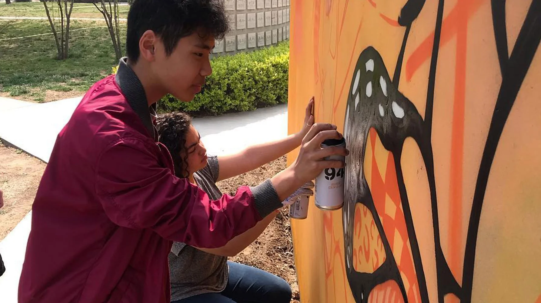Tianjin-China-Students-Painting-Mural1.jpg