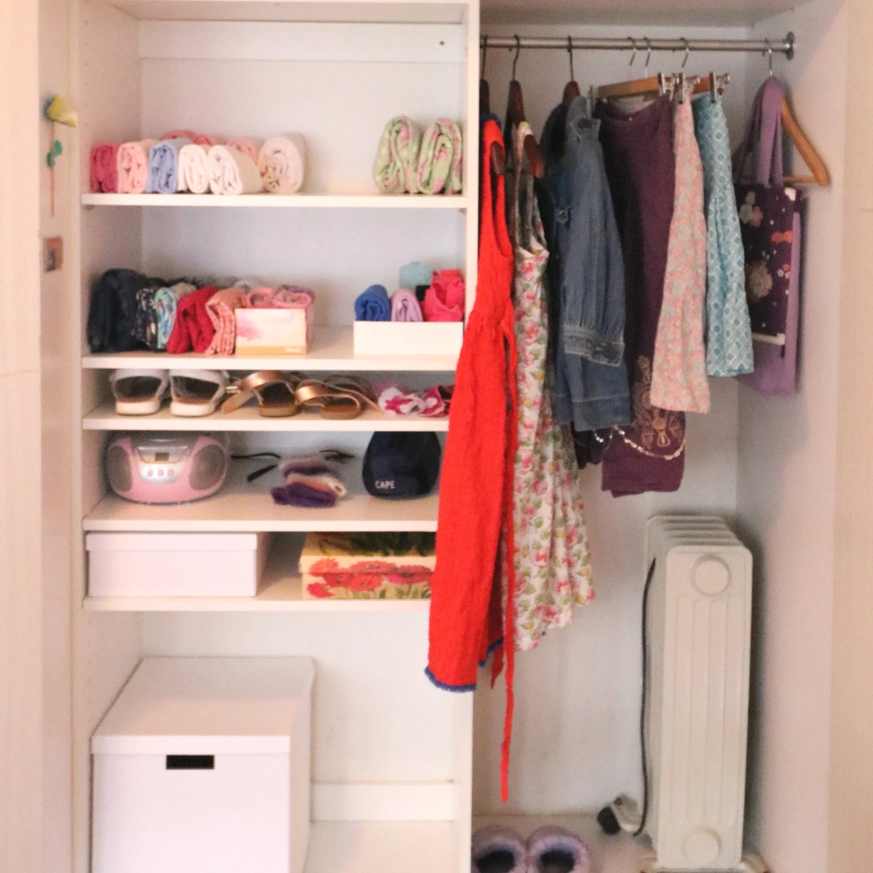 KonMari+with+kids.jpg