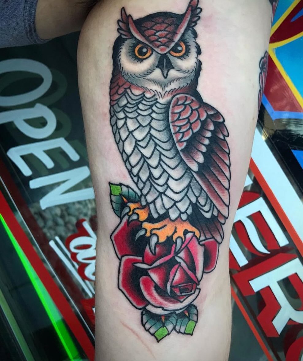 An owl and rose for thy #tattootuesday by Joey Anderson 
🦉 For appointments, please DM @joeyanderson_tattoo directly 🌹#walkinswelcome #joeyandersontattoos 

.
.
.
.
.
.
#lastchancetattoo #lasvegas #lasvegastattooers #lasvegastattooartist #lasvegast