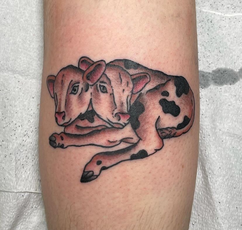 Two headed cow banger by @tannerdebeauchamp 🐮
For appointments, please DM @tannerdebeauchamp directly #walkinswelcome #tannerdoestattoos 🤠

.
.
.
.
.
.
#lastchancetattoo #lasvegas #lasvegastattooers #lasvegastattooartist #lasvegastattooshop #lasveg