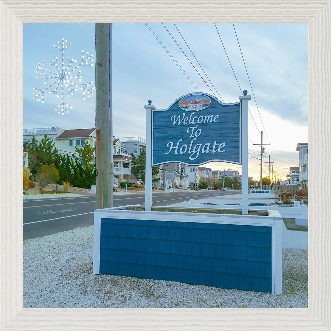 holgate-lbi-welcome-sign-snowflake-matthew-csizmadia.jpg