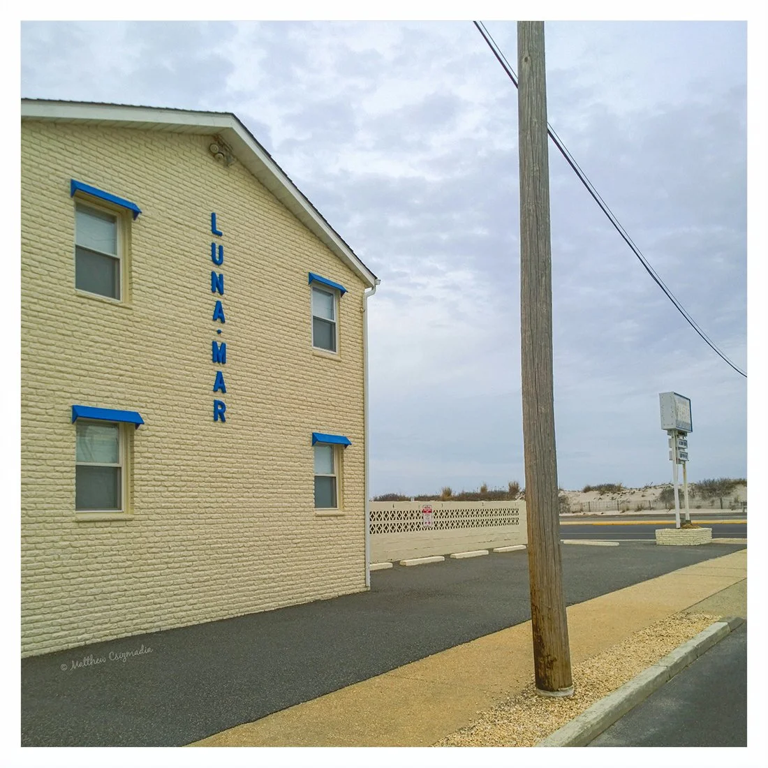 luna-mar-motel-seaside-park-matthew-csizmadia.jpg