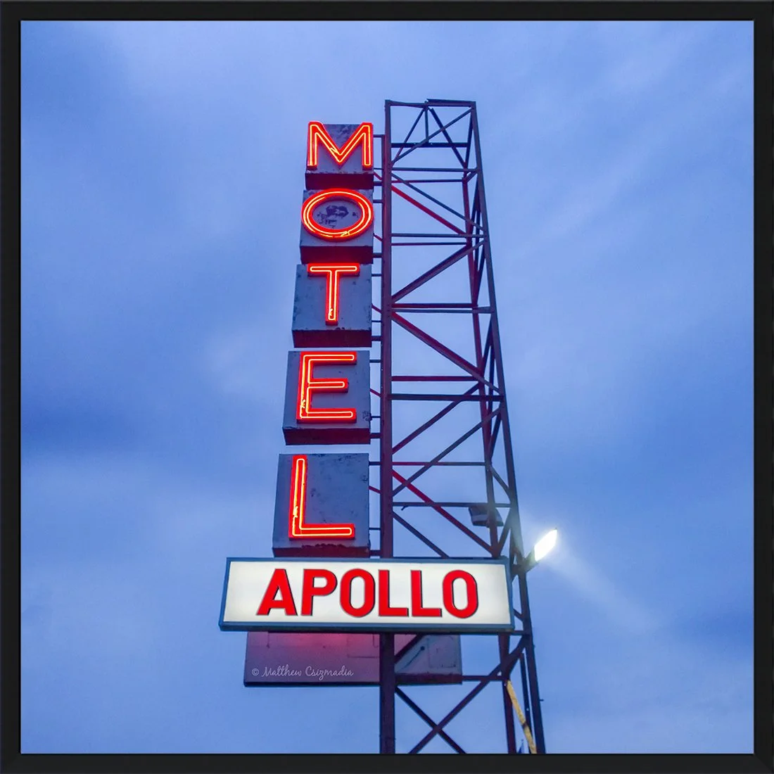 apollo-motel-sign-matthew-csizmadia.jpg