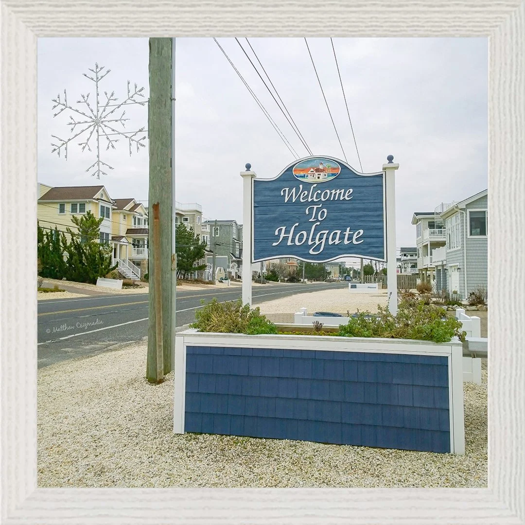 welcome-to-holgate-sign-snowflake-lbi-matthew-csizmadia.jpg