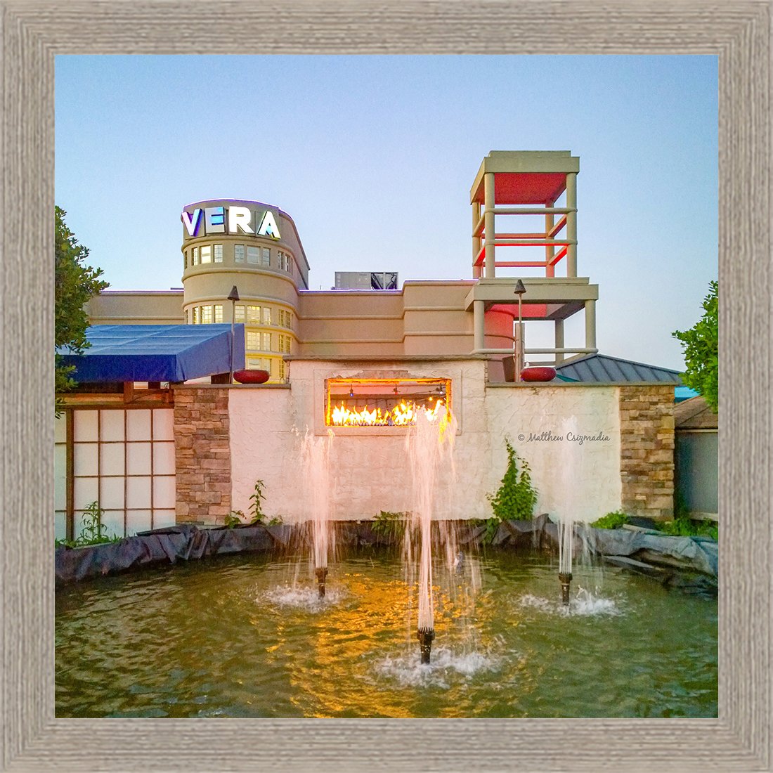 vera-lounge-water-fountain-matthew-csizmadia.jpg