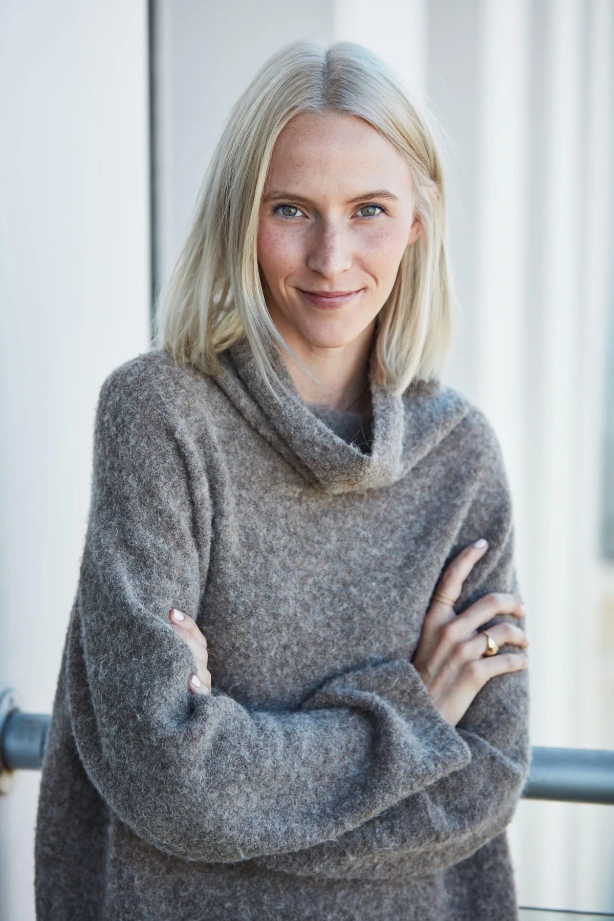 SB PSYCHOTHERAPIST HEADSHOT_JW EDIT.jpg