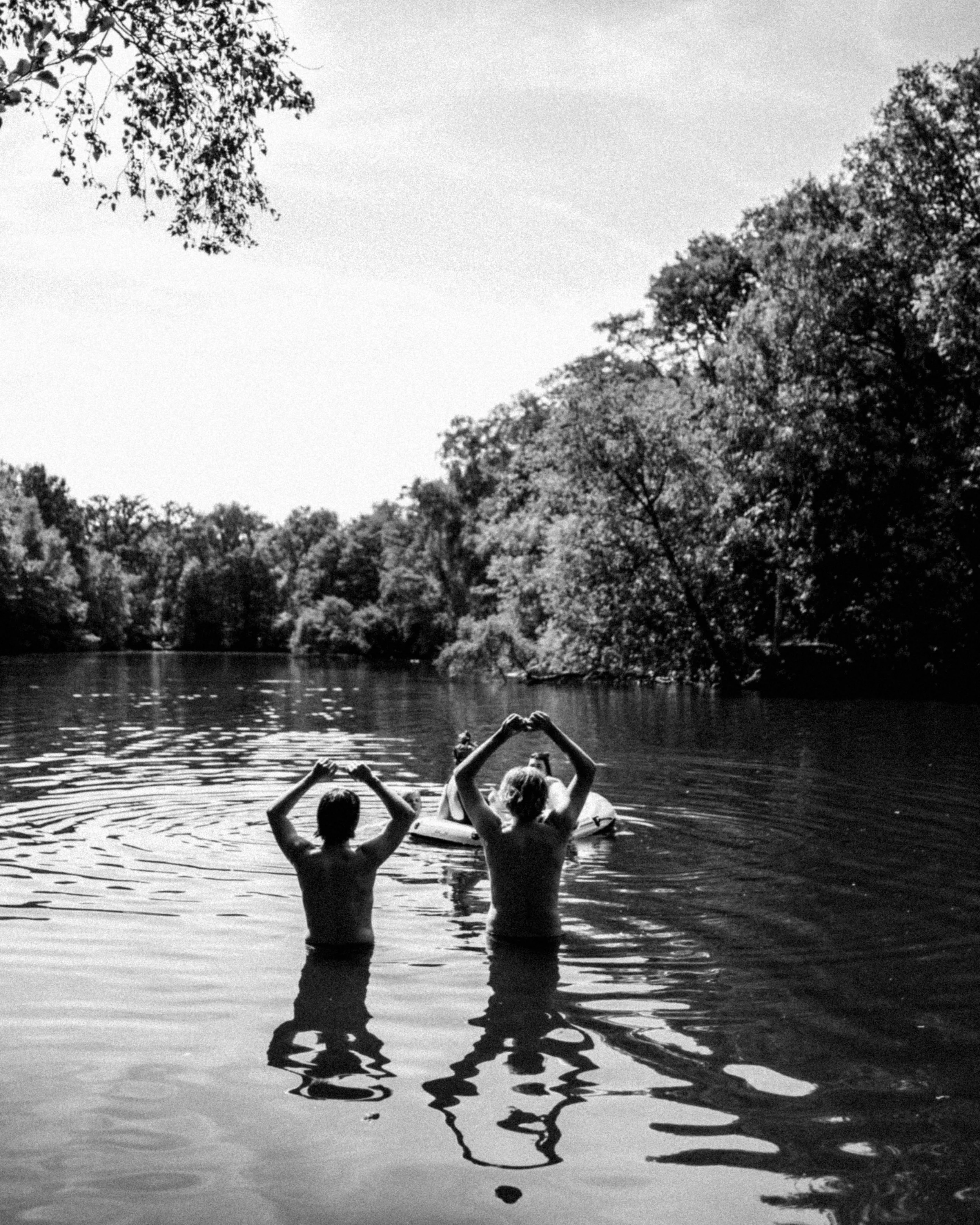 DSCF1983BW(online).jpg