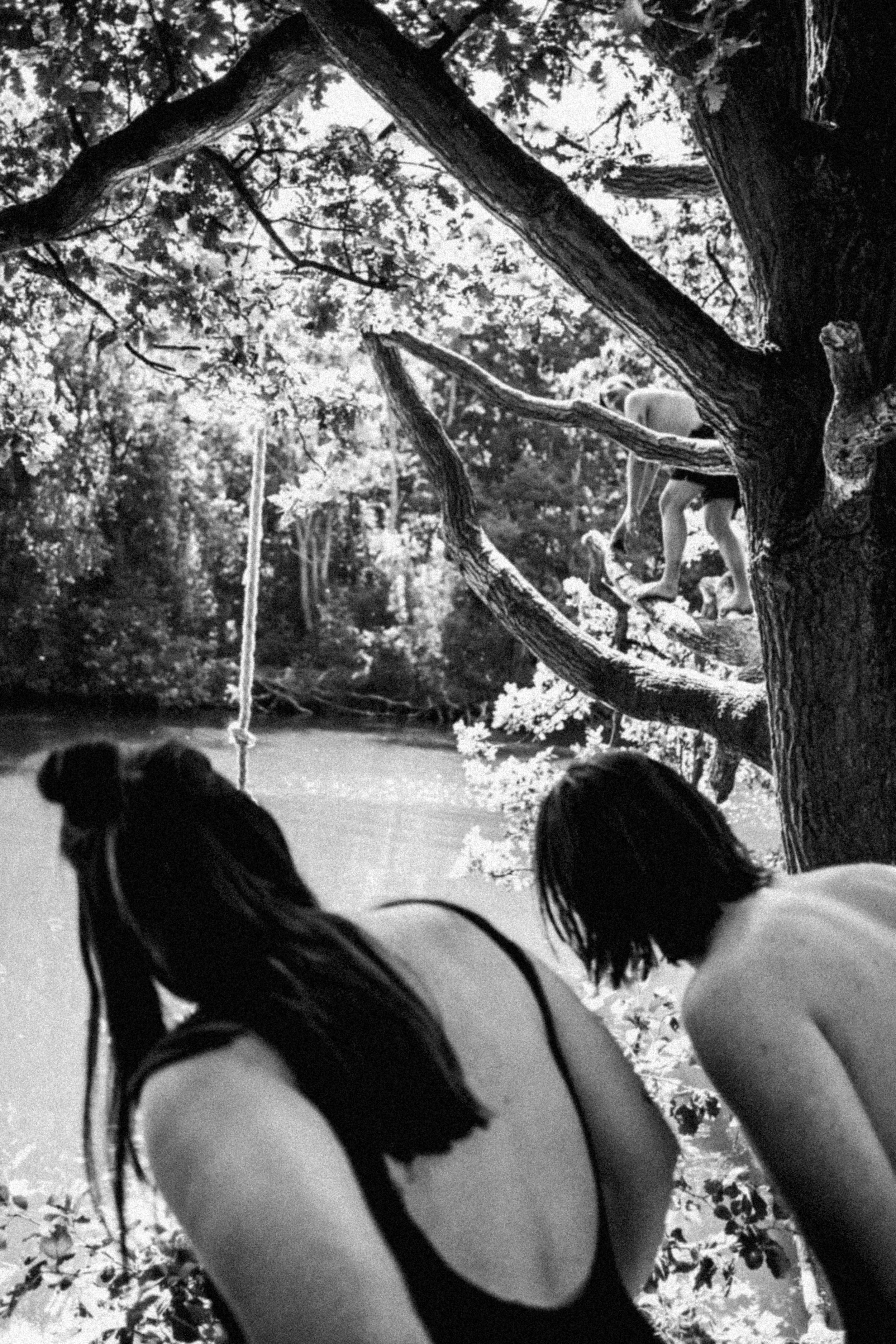 DSCF2005BW(online).jpg