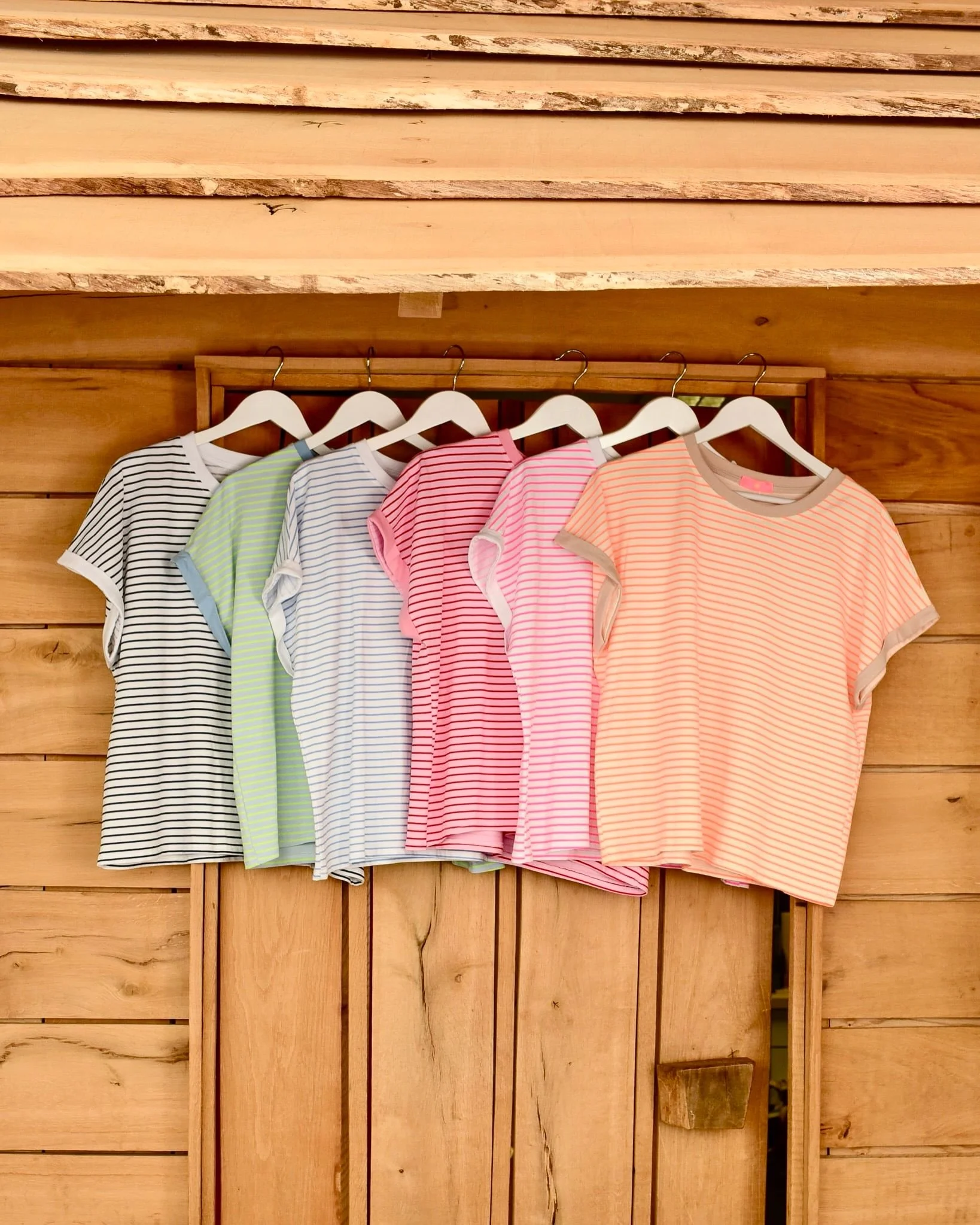 Wenn Ihr leichte kurzarm T-Shirts sucht, bei uns gibt es eine immer wechselnde, gro&szlig;e Auswahl davon!

#bockfashion #osnabr&uuml;ck #damenmode #sommermode #redlingerstra&szlig;e