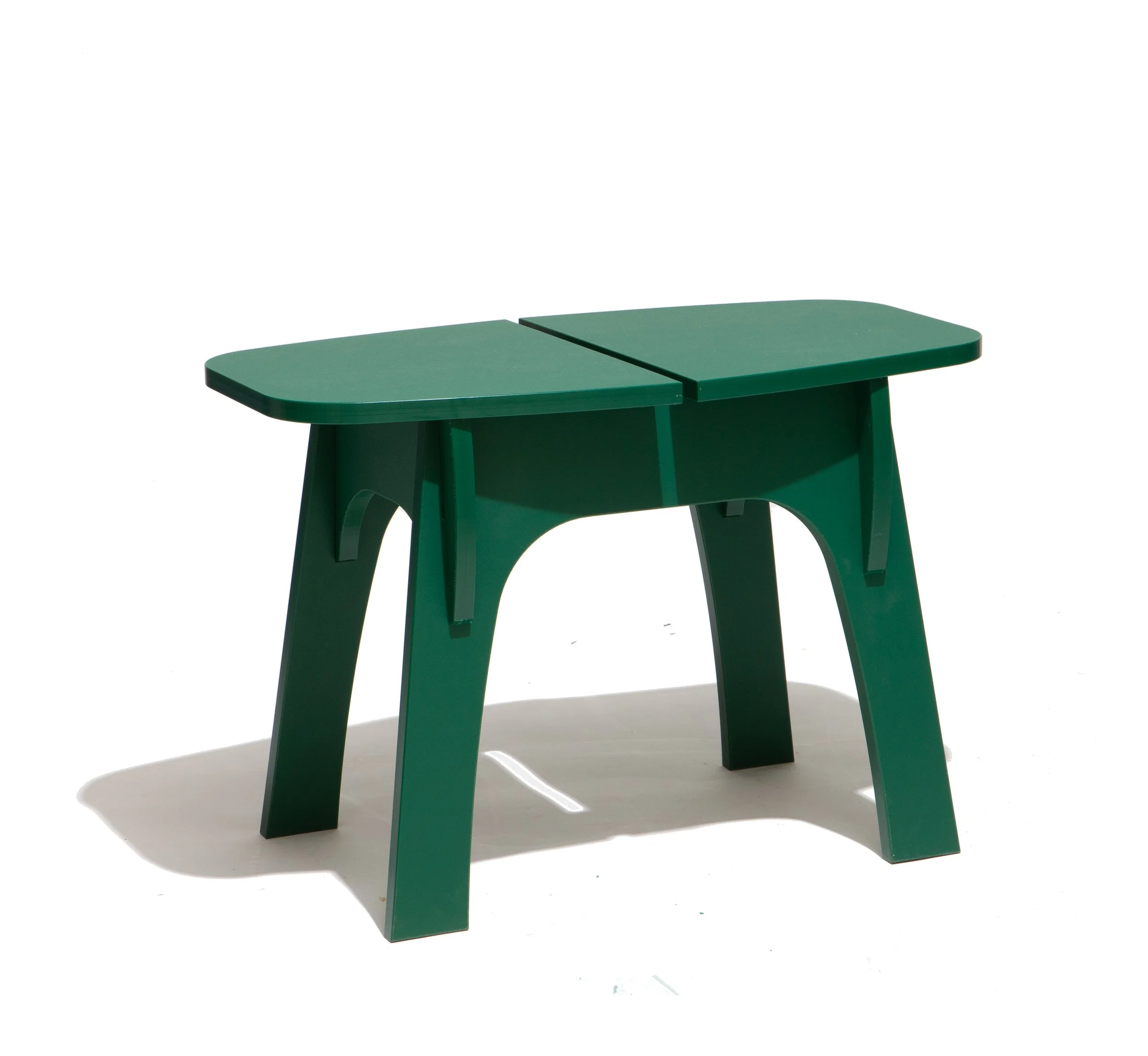 F1.2 Outdoor Universal Loveseat Table_9263.jpg