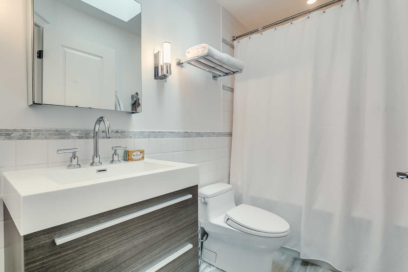 16carmichaelave-034.jpg