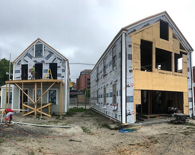 Today&rsquo;s progress shot of 205 &amp; 211 Thames Street! 🛠 .
.
.
.
#construction #harborsideholdings #bristolri #thamesstreet #renovation #historicpreservation #exteriordesign #exterior