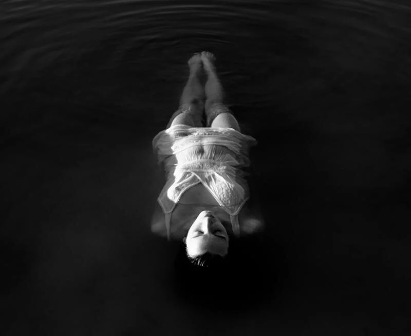 5 Common Near Death Experiences According to People Who’ve Had Them
