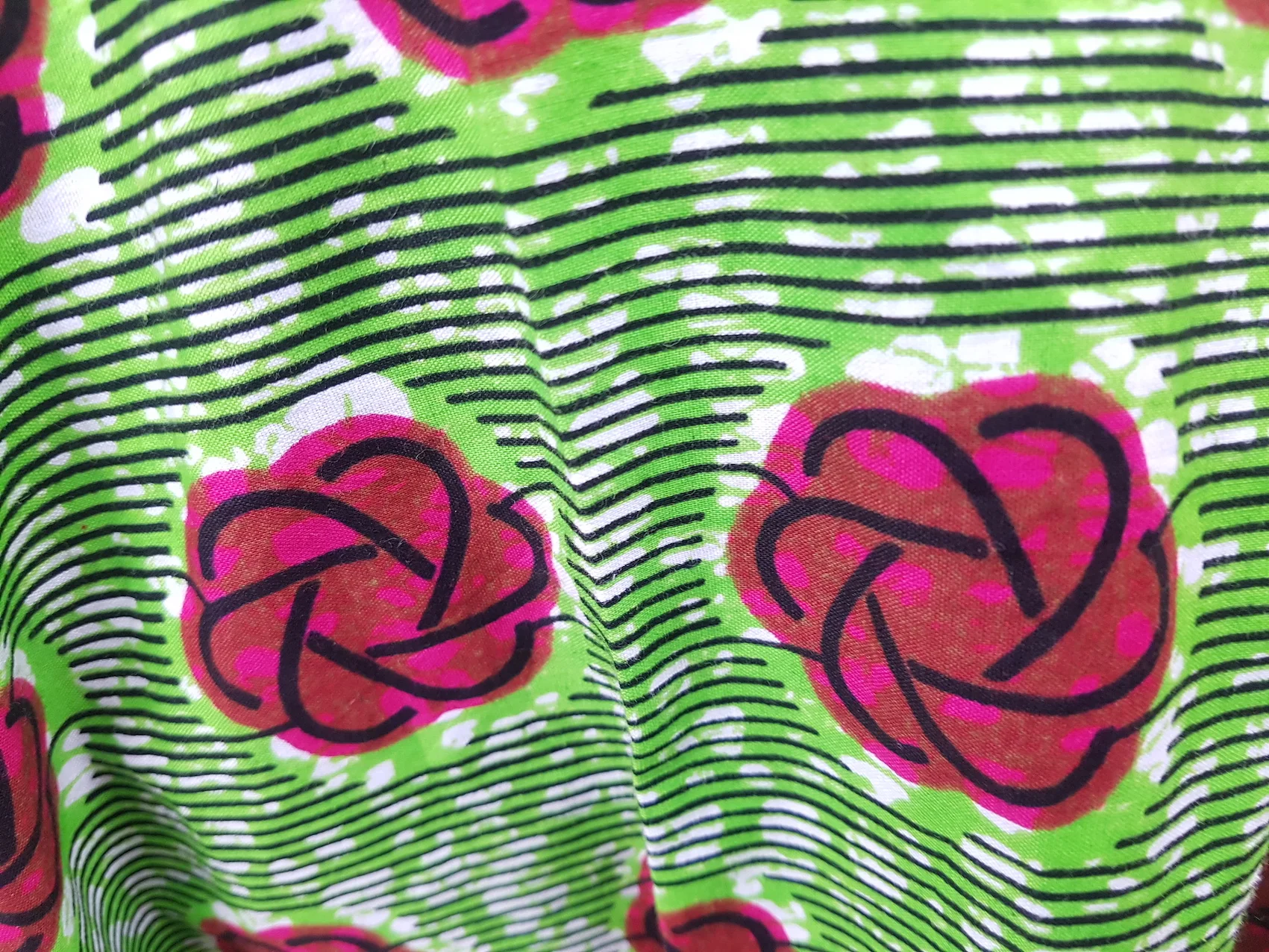 Green & roses - closeup.jpeg