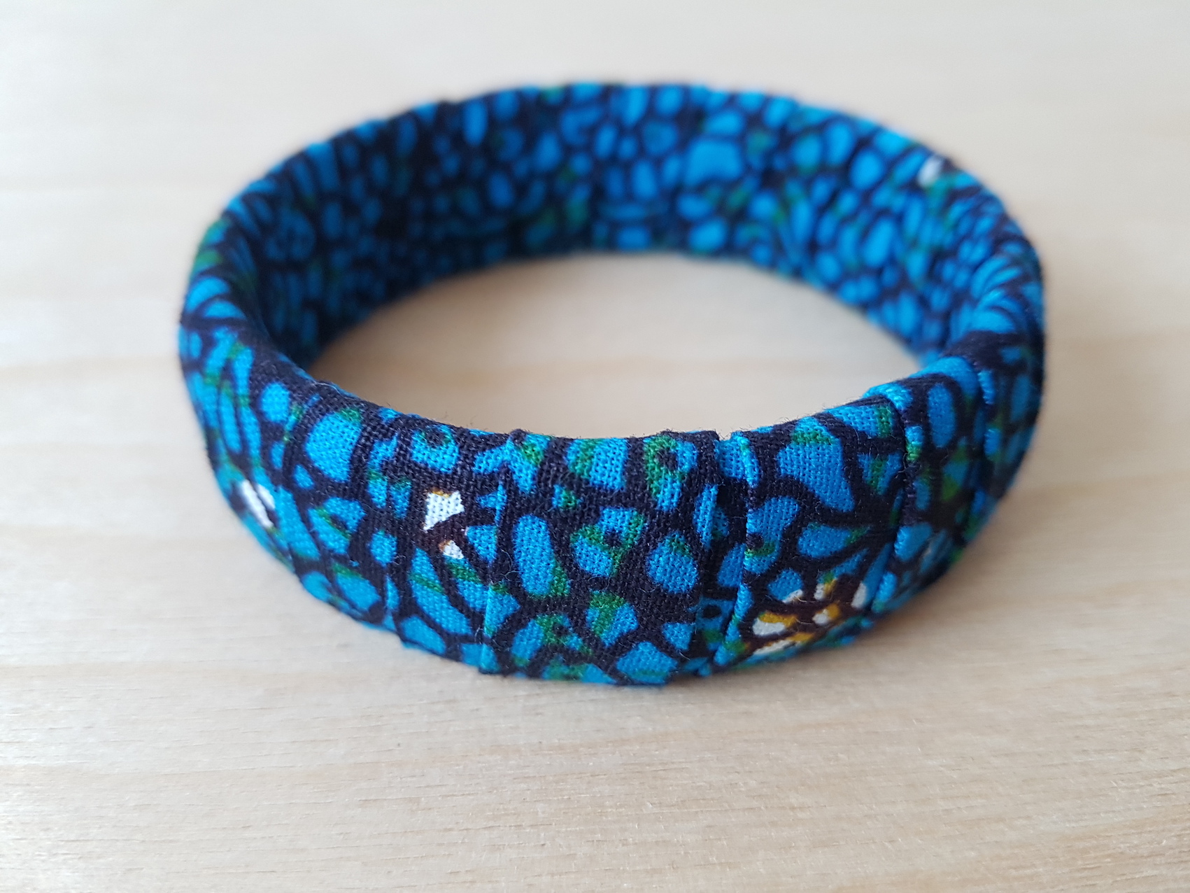 Kitengi bangle - blue - £8.00.jpg