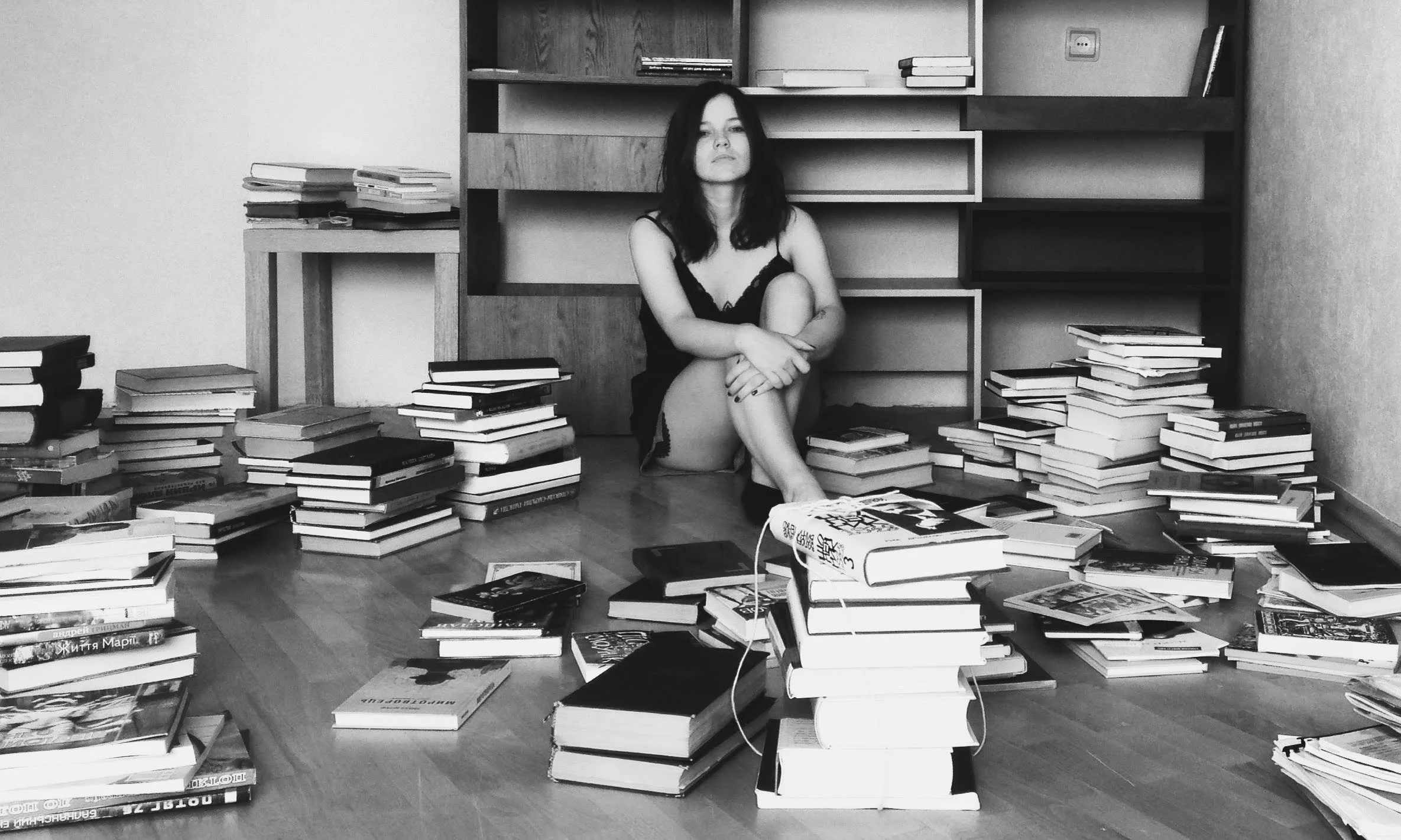The benefit of reading is like oxygen. You cannot smell it but you will suffocate without it.