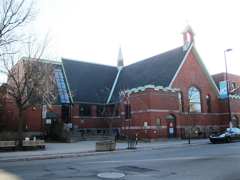 Round Table on the Greek Mile End of 1960s and 1970s