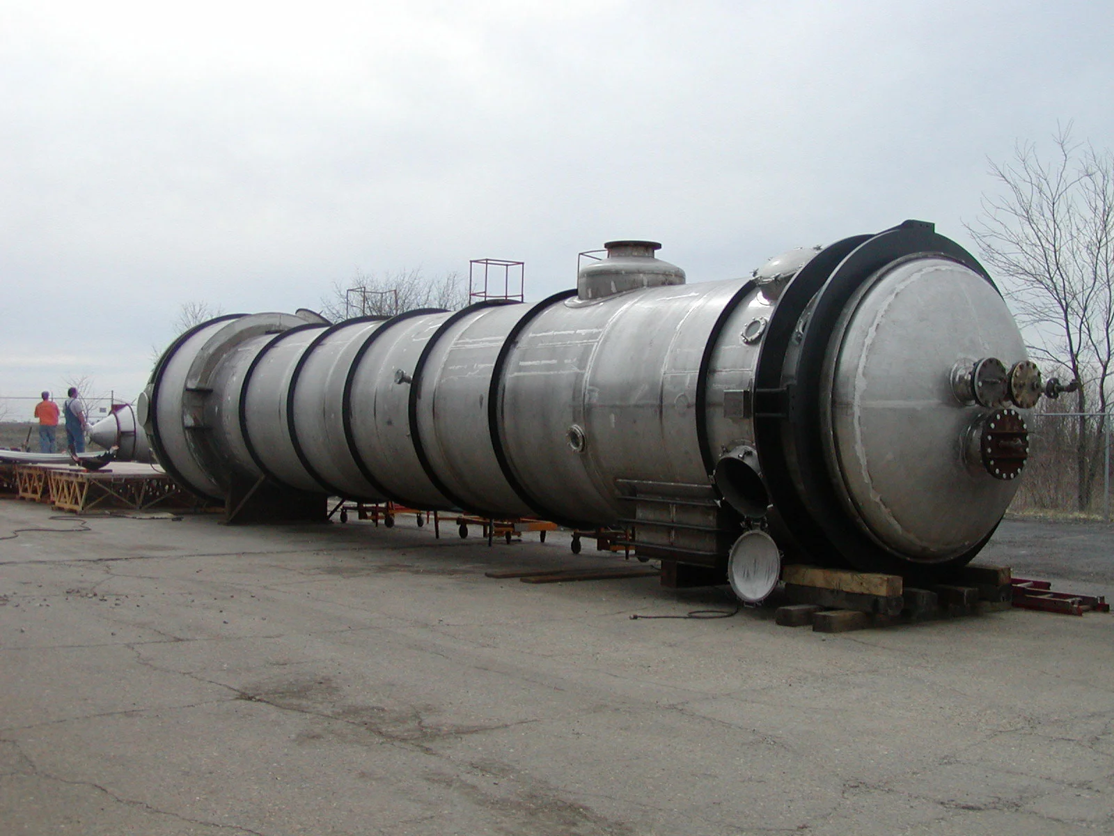 Large Shell and Tube Heat Exchanger for the Plastics Industry